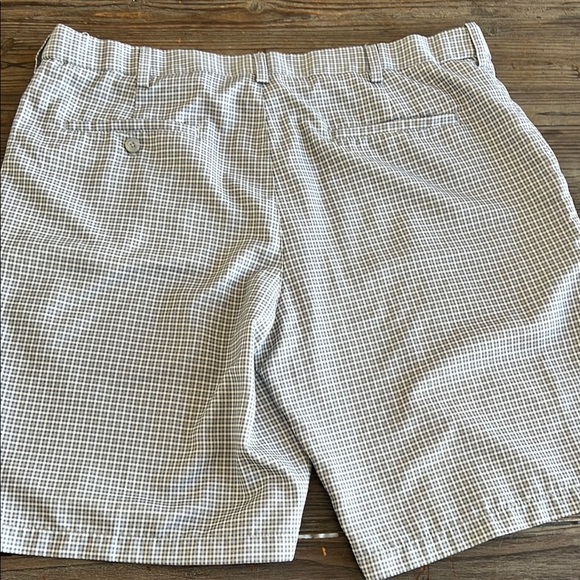 Men's Gray Checkered Shorts - Picture 9 of 12